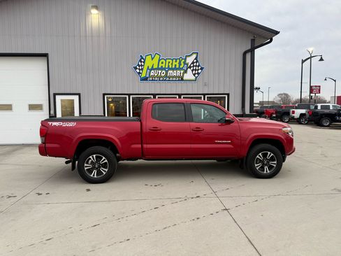 Used 2016 Toyota Tacoma SR5 image 7