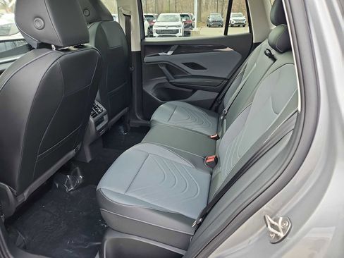 New 2026 Volkswagen Tiguan SE AWD/4WD image 17