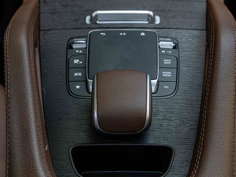 Used 2024 Mercedes-Benz GLE 350 4MATIC image 14