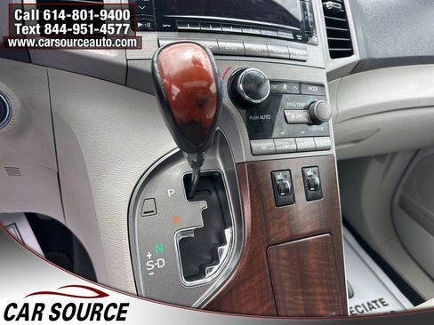 Used 2010 Toyota Venza FWD image 19