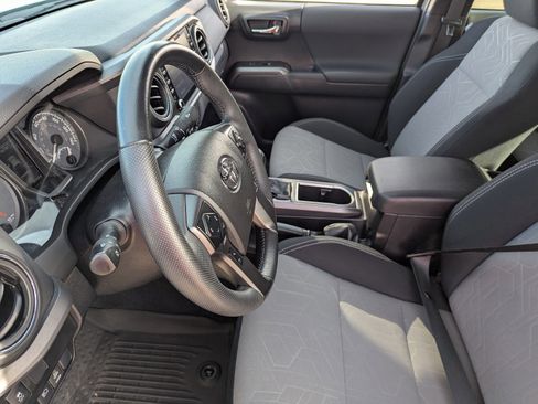 Used 2023 Toyota Tacoma TRD Off-Road image 23