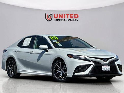 Certified 2023 Toyota Camry SE w/ Convenience Package image 1