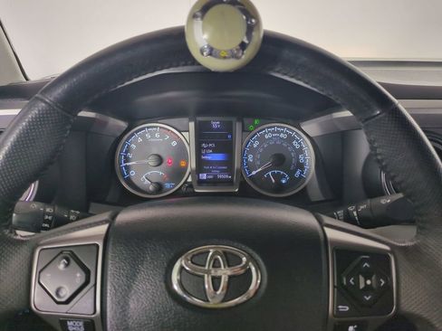 Used 2018 Toyota Tacoma SR5 image 29