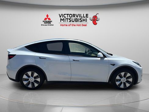 Used 2021 Tesla Model Y Long Range AWD/4WD image 10