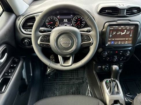 Used 2022 Jeep Renegade Latitude image 14