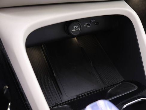 New 2026 Volvo XC40 B5 Plus w/ Protection Package Premier image 12