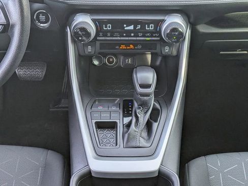 Used 2023 Toyota RAV4 XLE w/ Convenience Package FWD image 20
