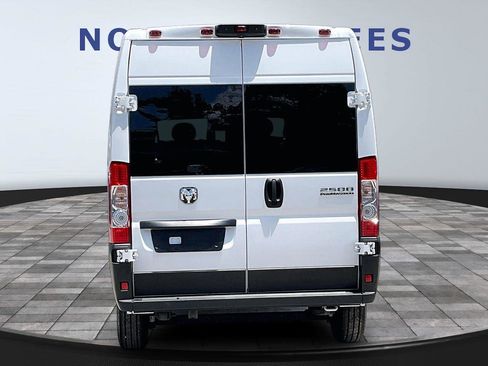 Used 2024 RAM ProMaster 2500 FWD image 5