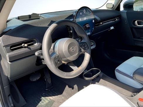 Certified 2025 MINI Cooper S image 7