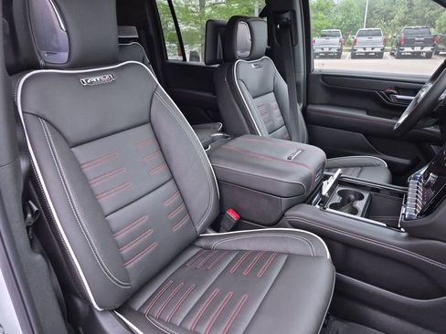 New 2026 GMC Yukon XL AT4 Ultimate AWD/4WD image 43