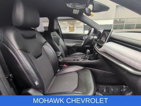 Used 2023 Jeep Compass Latitude AWD/4WD image 26