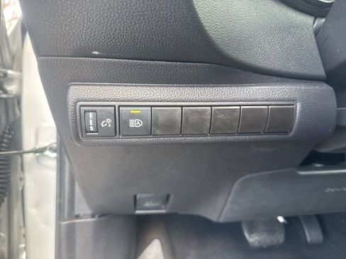 Used 2025 Toyota Corolla LE image 24