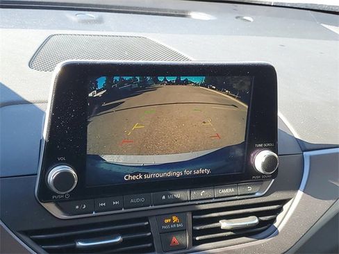 Certified 2025 Nissan Altima 2.5 SR image 21