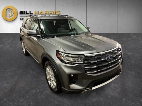 Used 2025 Ford Explorer Active w/ Active Comfort Package AWD/4WD image 9
