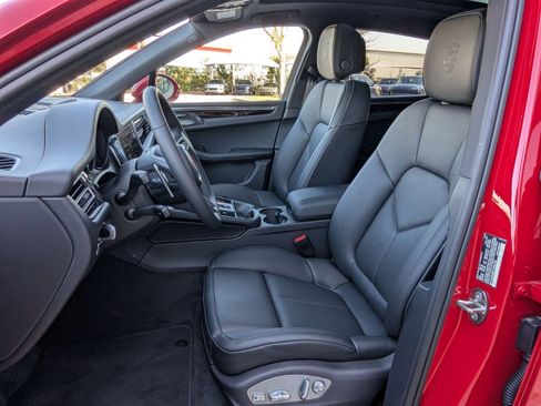 New 2026 Porsche Macan image 5