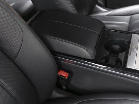 Used 2020 Land Rover Range Rover Evoque SE image 40