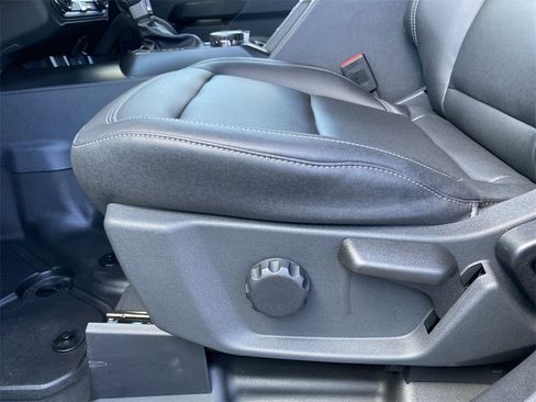 New 2025 Ford Bronco Badlands image 14