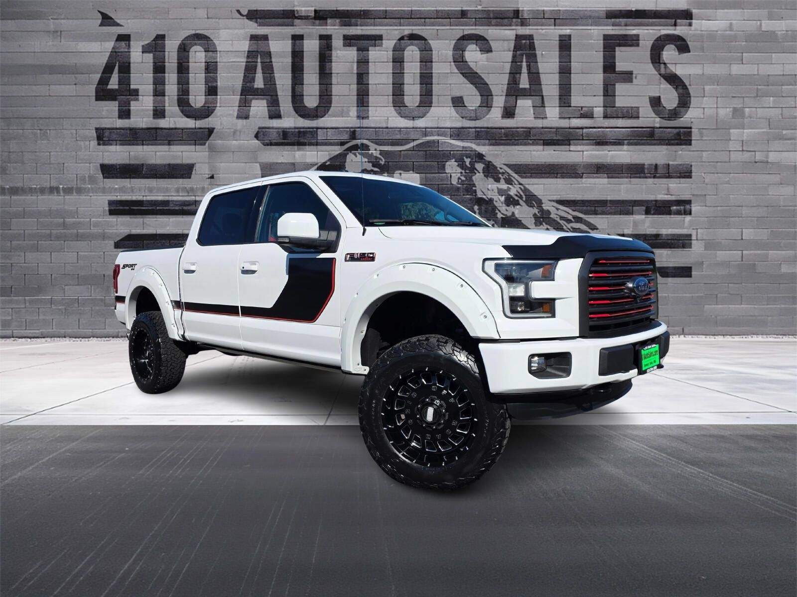 Used 2016 Ford F150 Lariat w/ Equipment Group 502A Luxury AWD/4WD image 4