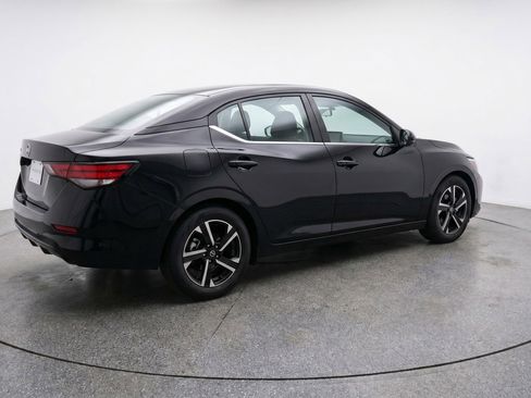 Used 2025 Nissan Sentra SV FWD image 9