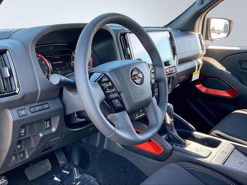 New 2026 Nissan Frontier PRO-4X w/ Pro-4x Convenience Package image 7