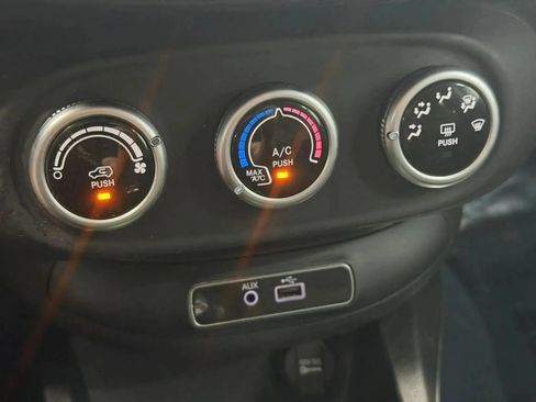 Used 2016 FIAT 500X Pop FWD image 27