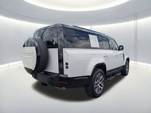New 2026 Land Rover Defender 130 X-Dynamic SE AWD/4WD image 5