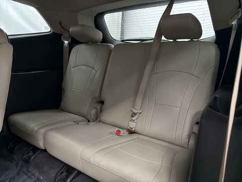 Used 2019 Buick Enclave Essence image 25