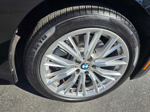 Used 2023 BMW 330i Sedan w/ Driving Assistance Package image 9