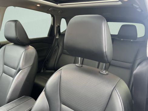 Used 2024 Nissan Rogue SV w/ SV Premium Package image 15