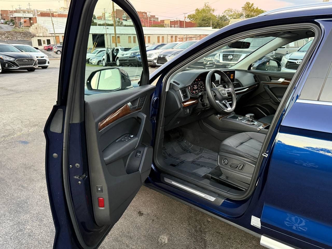 Used 2018 Audi Q5 2.0T Premium Plus AWD/4WD image 14