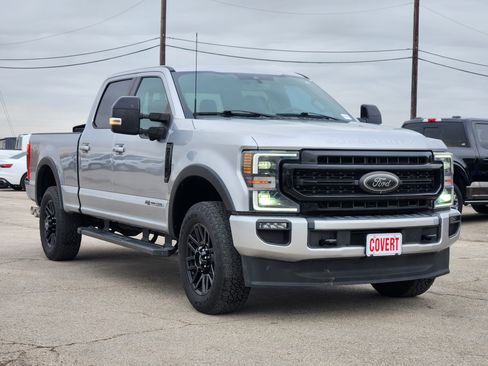 Used 2022 Ford F250 Lariat w/ Black Appearance Package AWD/4WD image 2