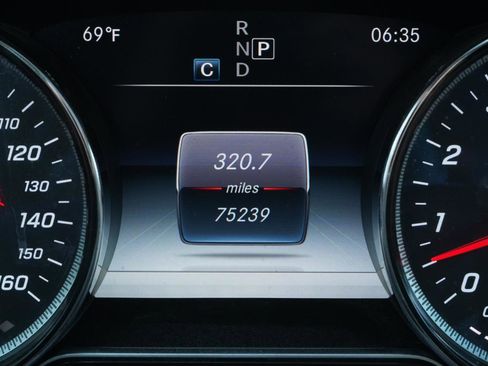 Used 2019 Mercedes-Benz E 450 4MATIC Wagon w/ Premium Package image 30