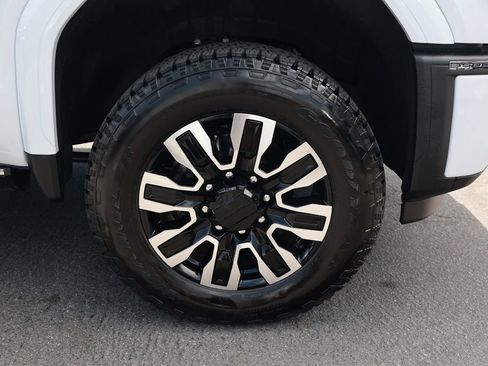 Used 2026 GMC Sierra 3500 Denali Ultimate AWD/4WD image 8