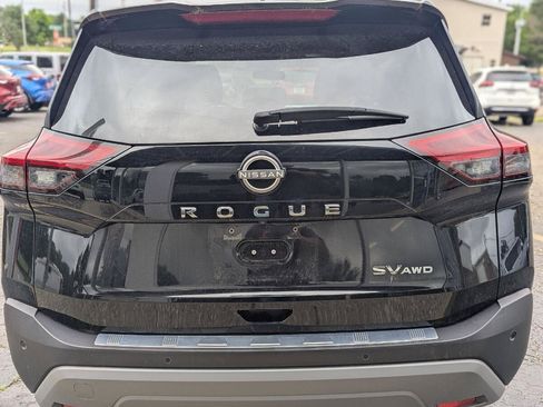 Used 2023 Nissan Rogue SV AWD/4WD image 14