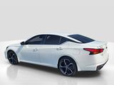 Used 2023 Nissan Altima 2.5 SR w/ SR Premium Package image 3