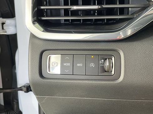 New 2026 GMC Acadia Denali w/ Super Cruise Package AWD/4WD image 11