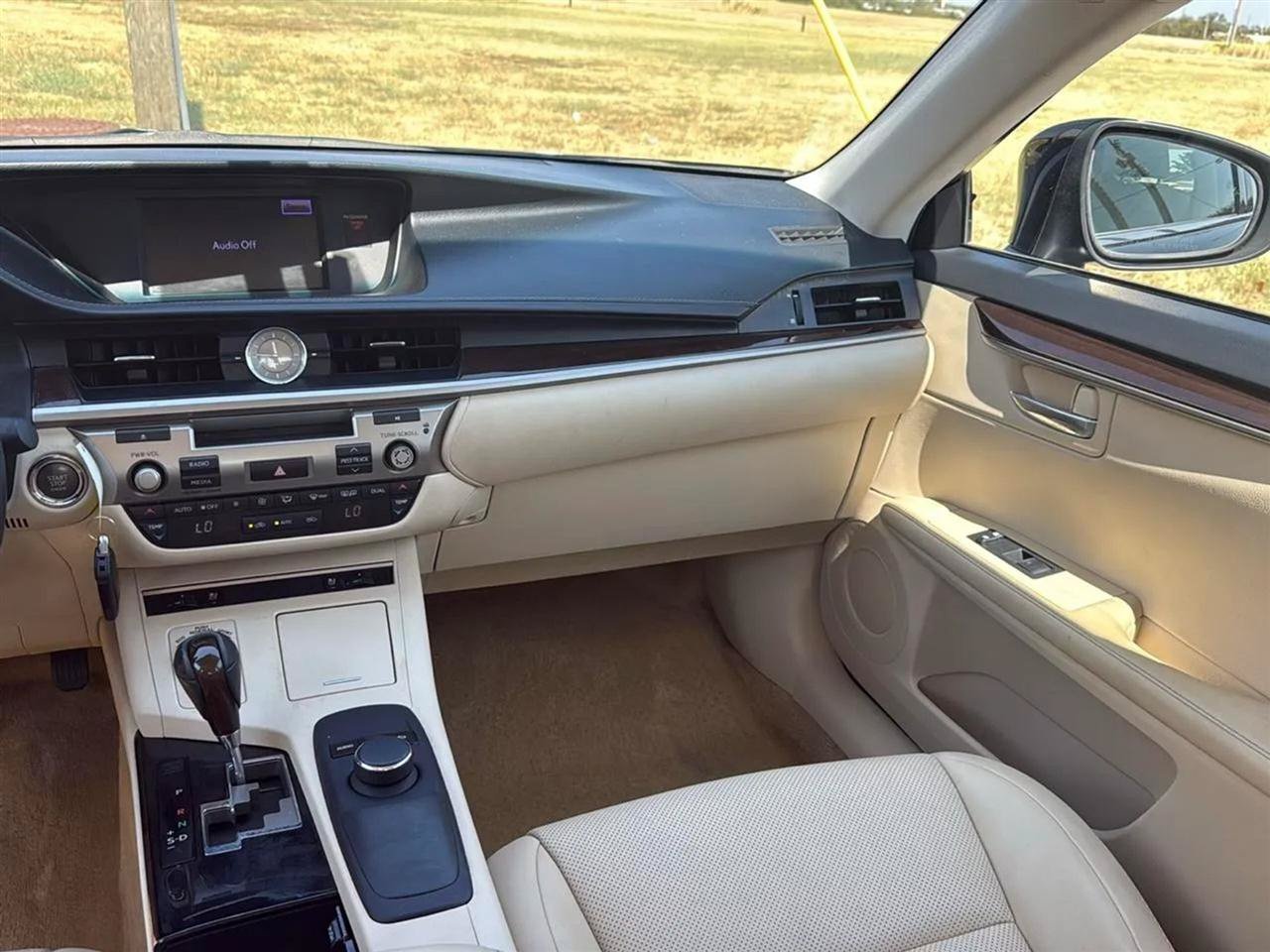 Used 2014 Lexus ES 350 w/ Premium Package FWD image 38