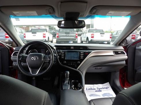 Used 2018 Toyota Camry SE w/ Convenience Package image 20