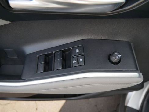 Certified 2023 Toyota Highlander XLE image 16