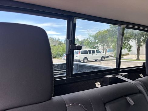 Used 2018 Nissan Titan SV RWD image 29