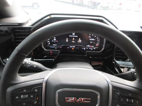 Certified 2025 GMC Sierra 3500 SLE w/ SLE Value Package AWD/4WD image 30