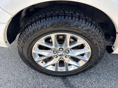 Used 2015 Ford Expedition Limited w/ Equipment Group 301A AWD/4WD image 4