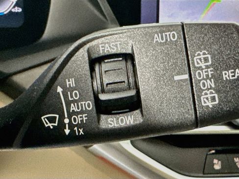 Used 2021 BMW X5 sDrive40i w/ Premium Package RWD image 14
