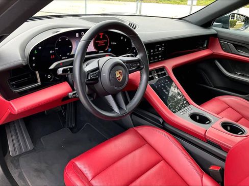 Used 2023 Porsche Taycan image 17