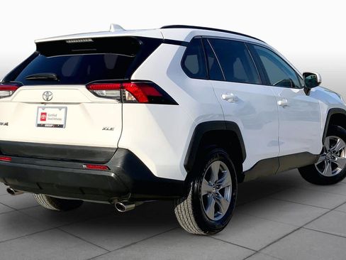 Used 2025 Toyota RAV4 XLE FWD image 13