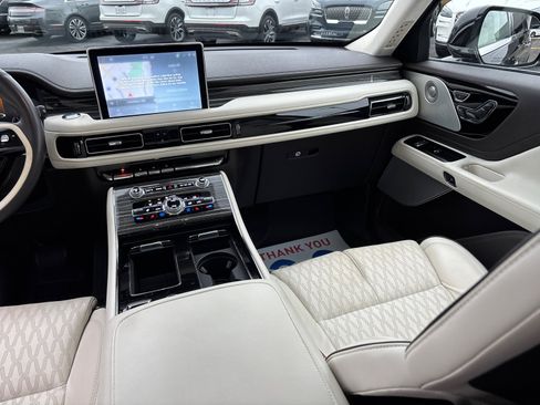 Used 2023 Lincoln Aviator Black Label w/ Dynamic Handling Package image 31