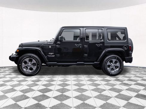 Used 2018 Jeep Wrangler Unlimited Sahara image 7