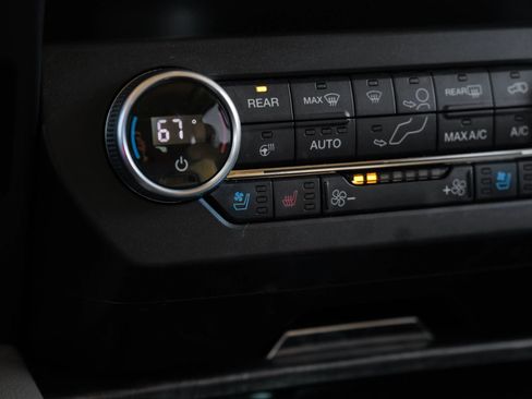 Used 2019 Ford Expedition Limited w/ Special Edition Package RWD image 30