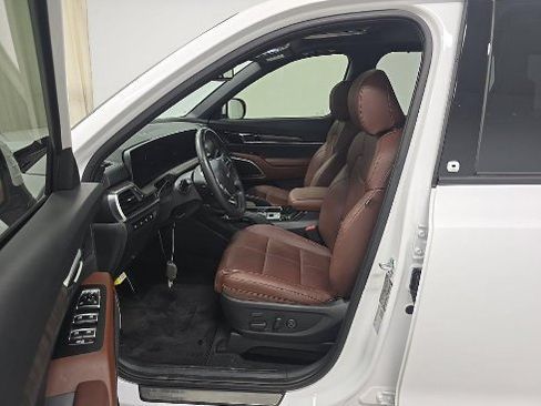 Used 2023 Kia Telluride SX AWD/4WD image 7
