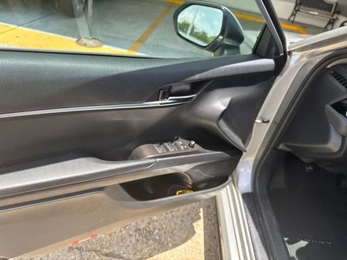 Used 2023 Toyota Camry SE w/ Convenience Package FWD image 30